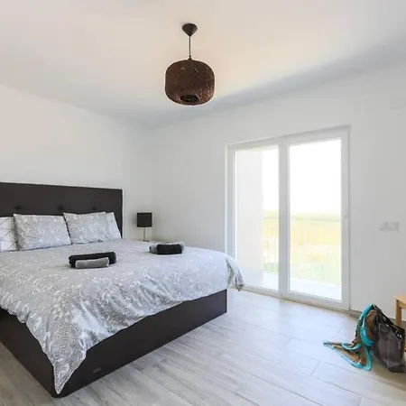 Sea Breeze Villa, Baleal Beach *